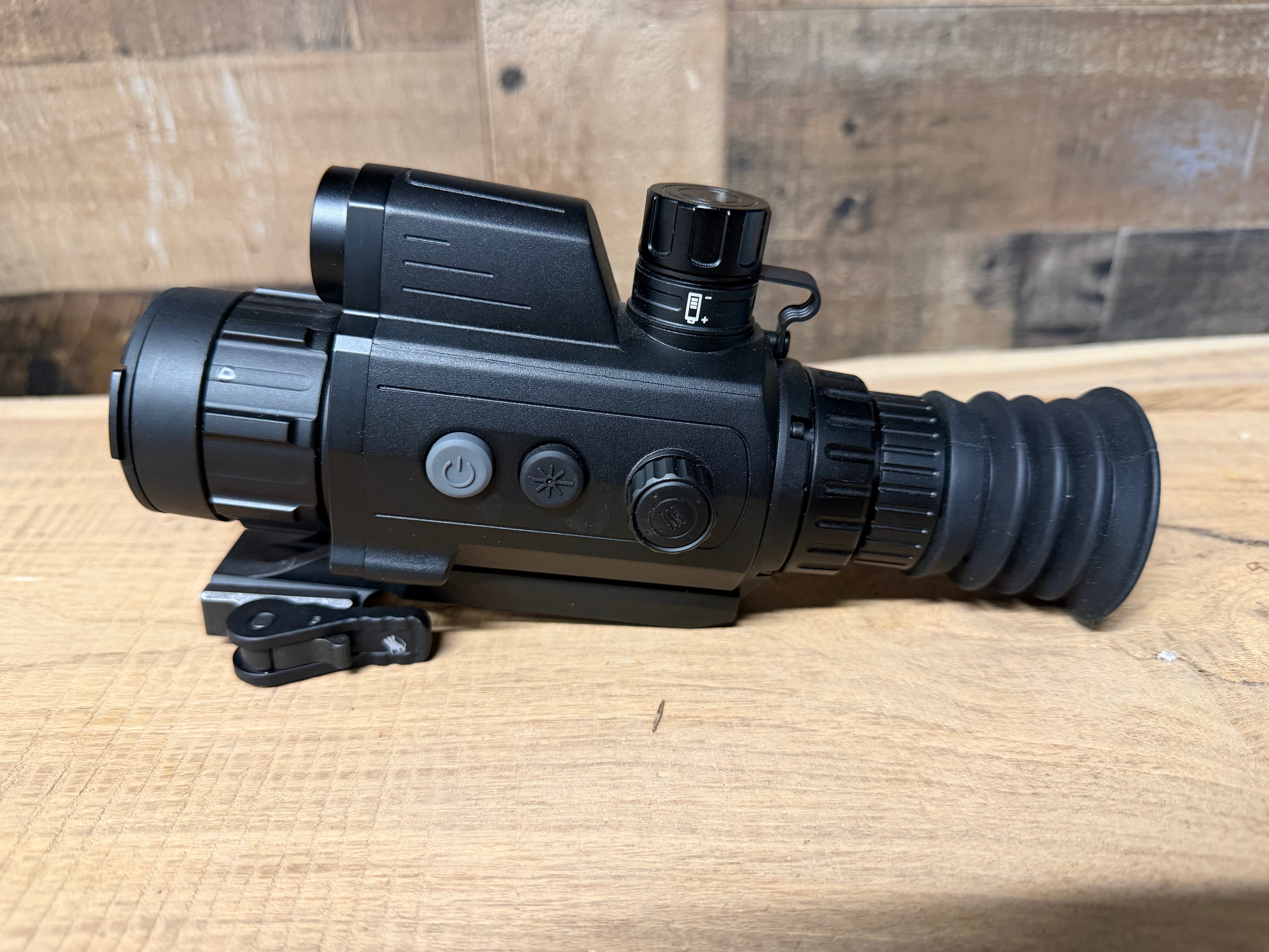 AGM Varmint V2 LRF 35-384- Store Demo Unit