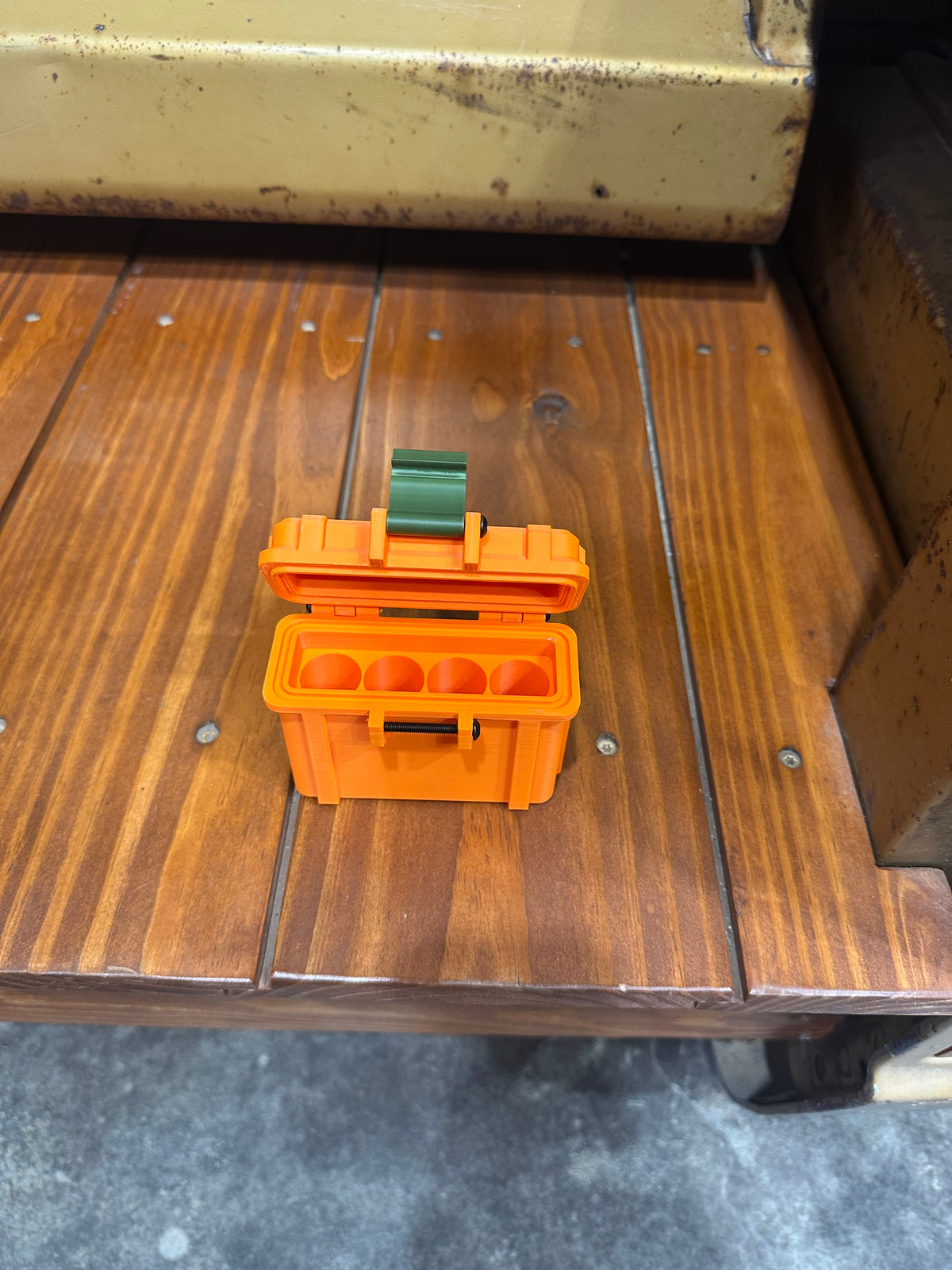 3D Printed Battery box- Universal Fit - 4 Slots