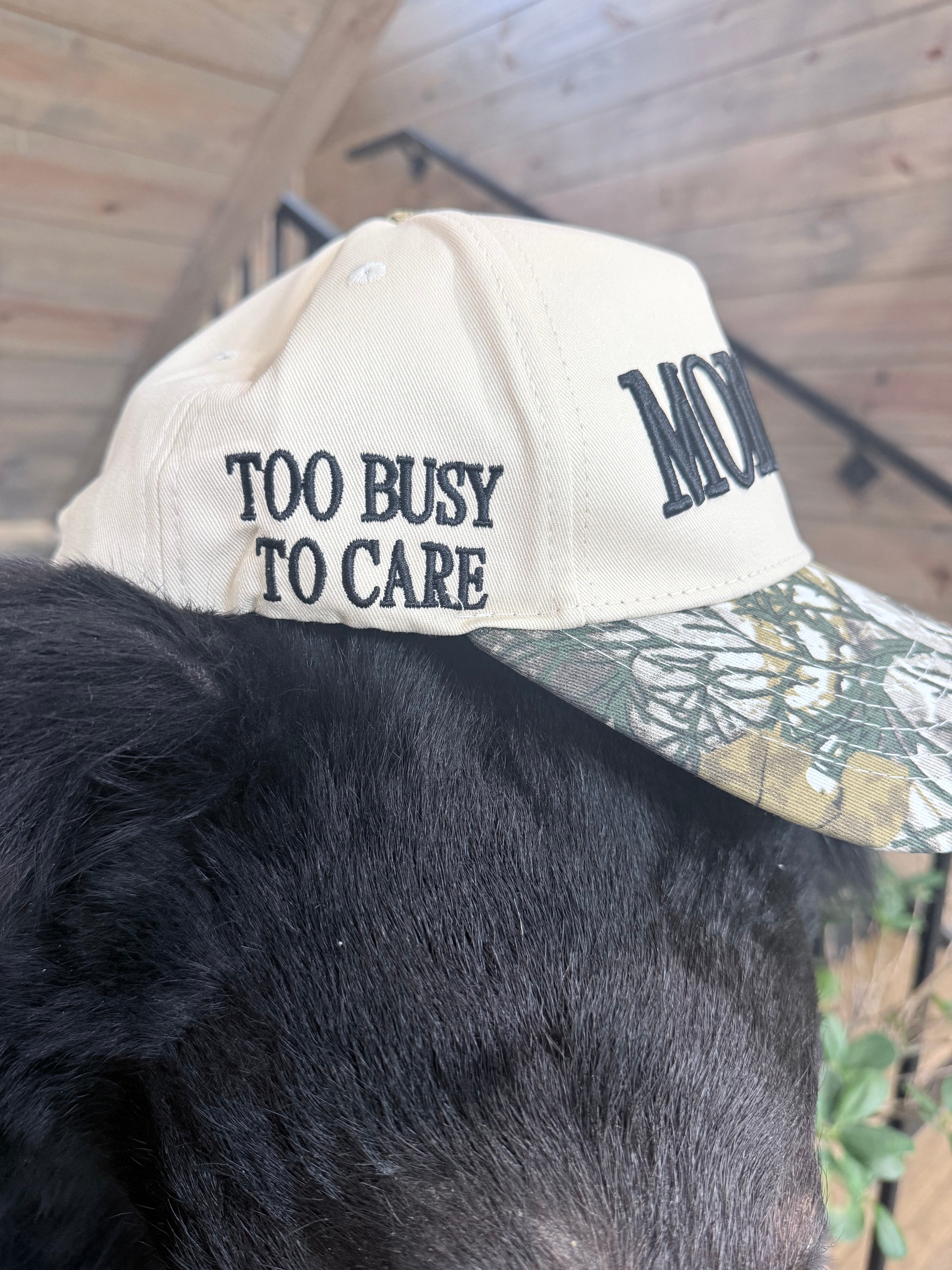 MOMMIN’ Camo Hat