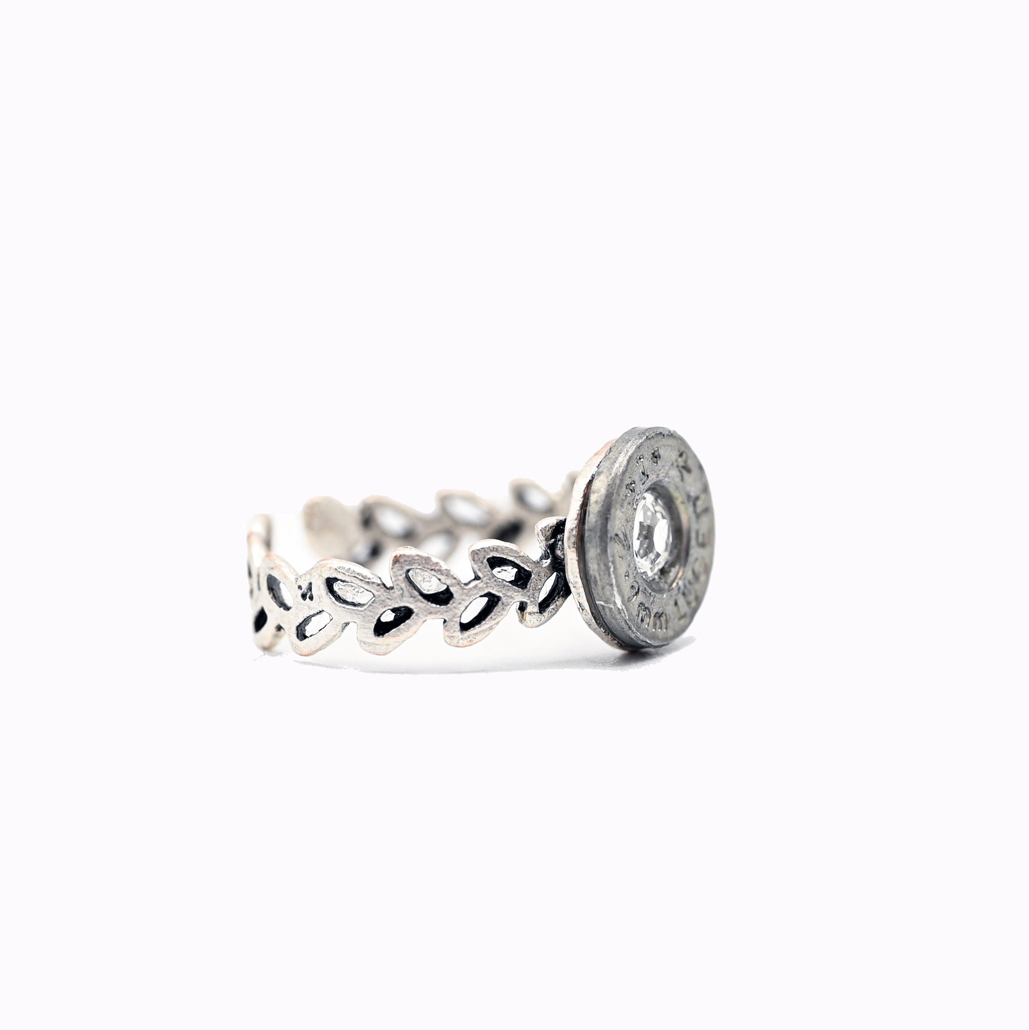Delicate Ring - Pretty Hunter