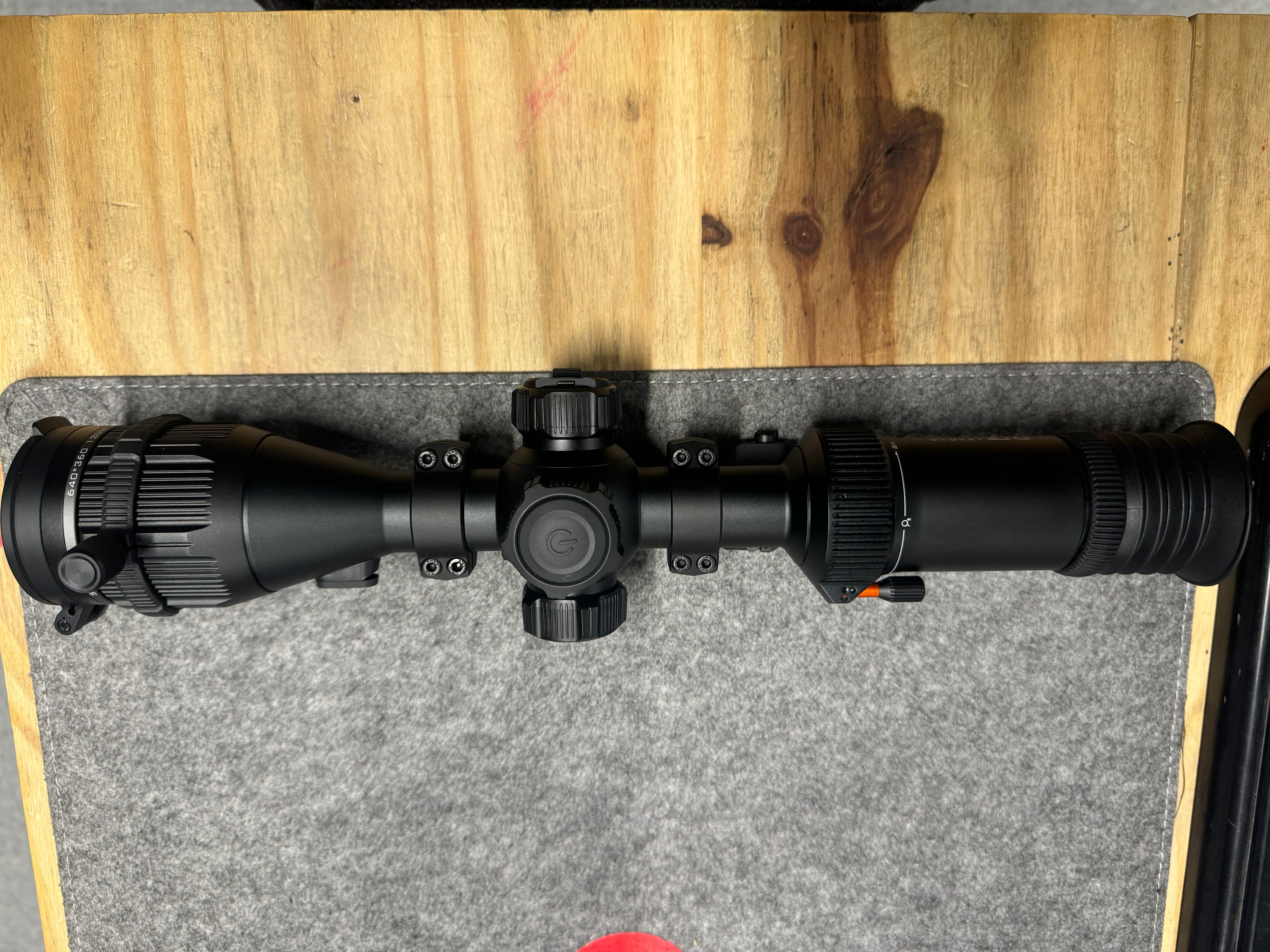 RIX Optics Leap L6 50-640 with QD mount- Store Demo