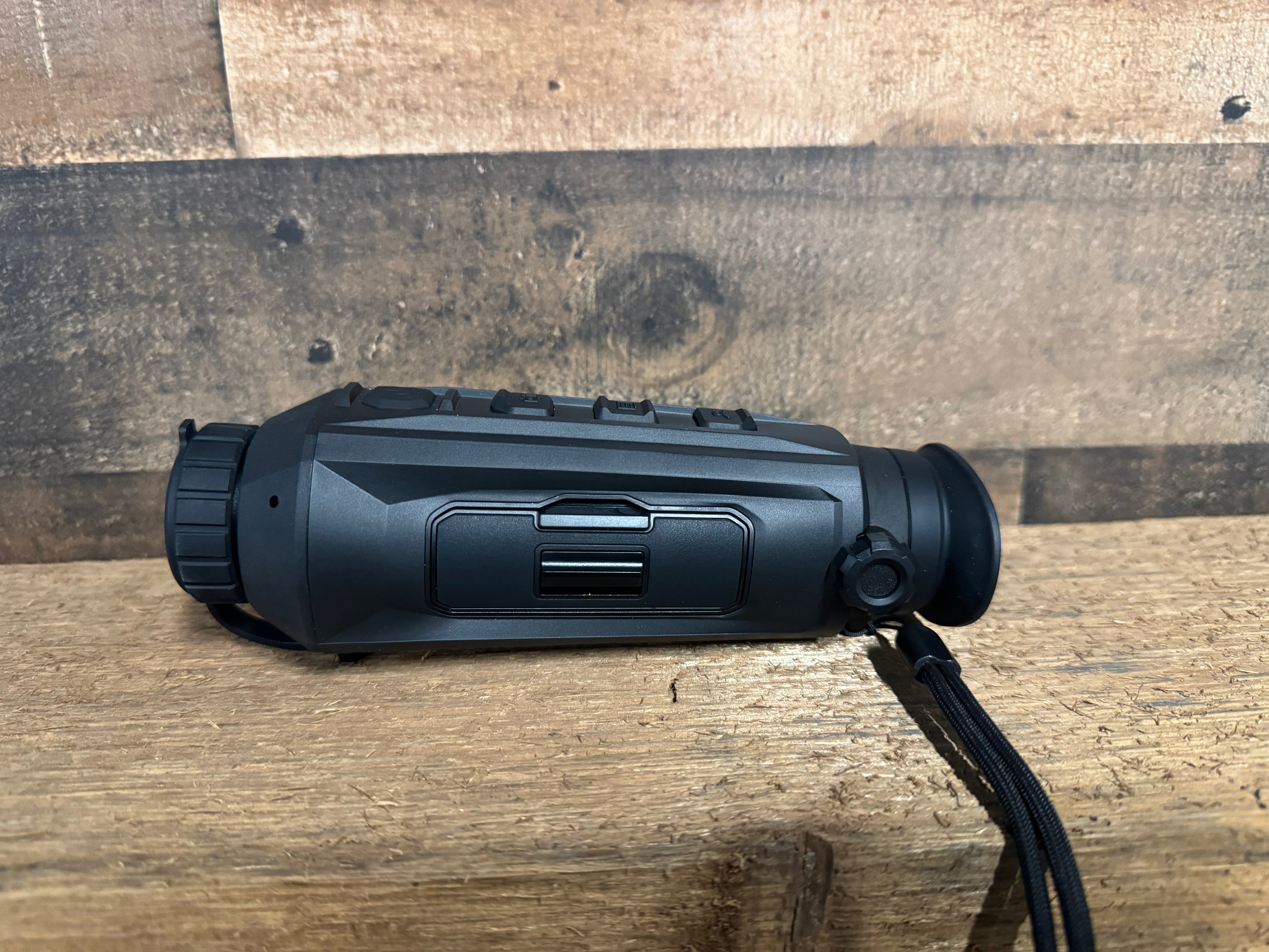 AGM Taipan V2 25-384 Monocular- Store Demo