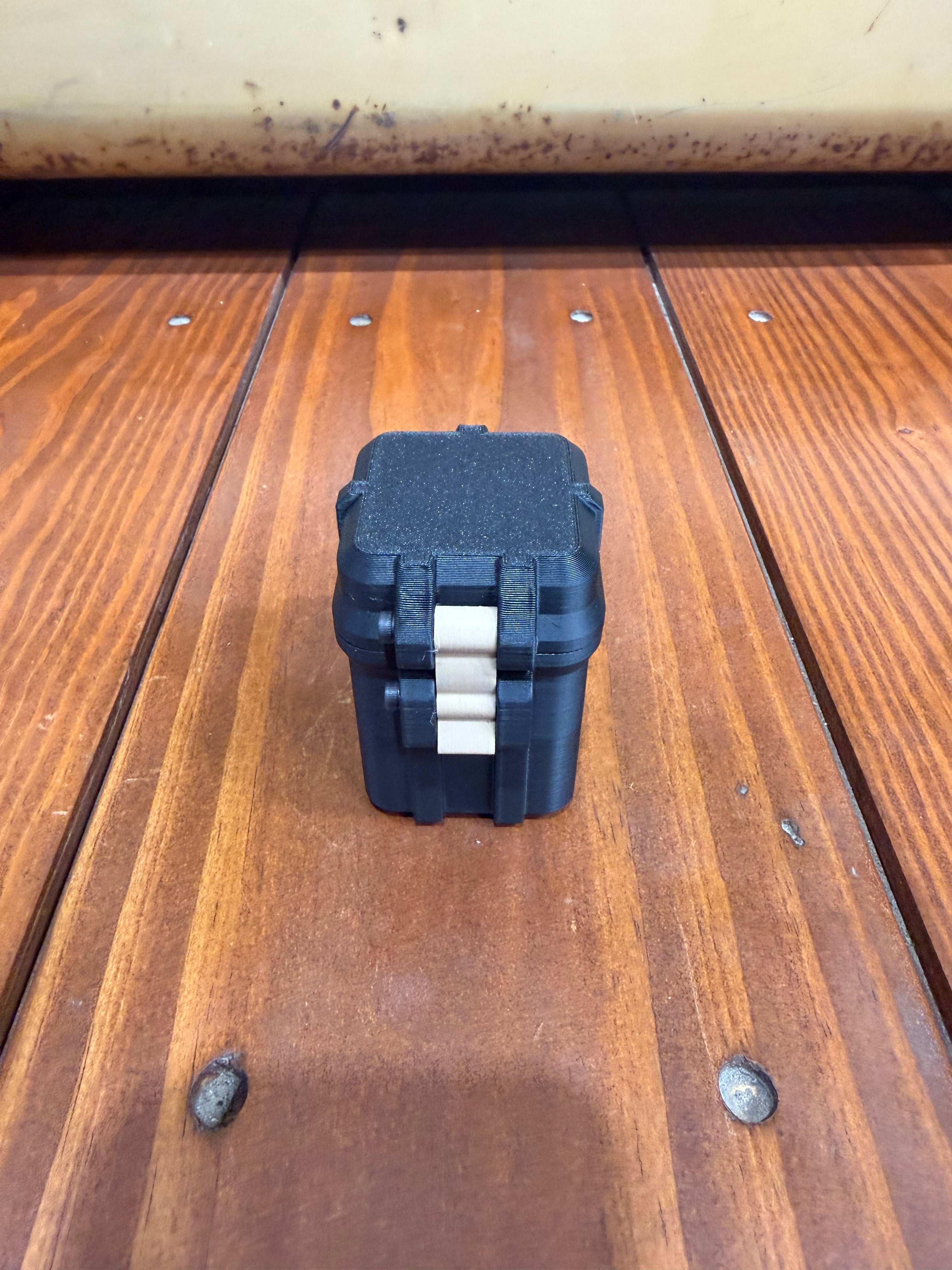 3D Printed Flat Top 18650 Battery Holder