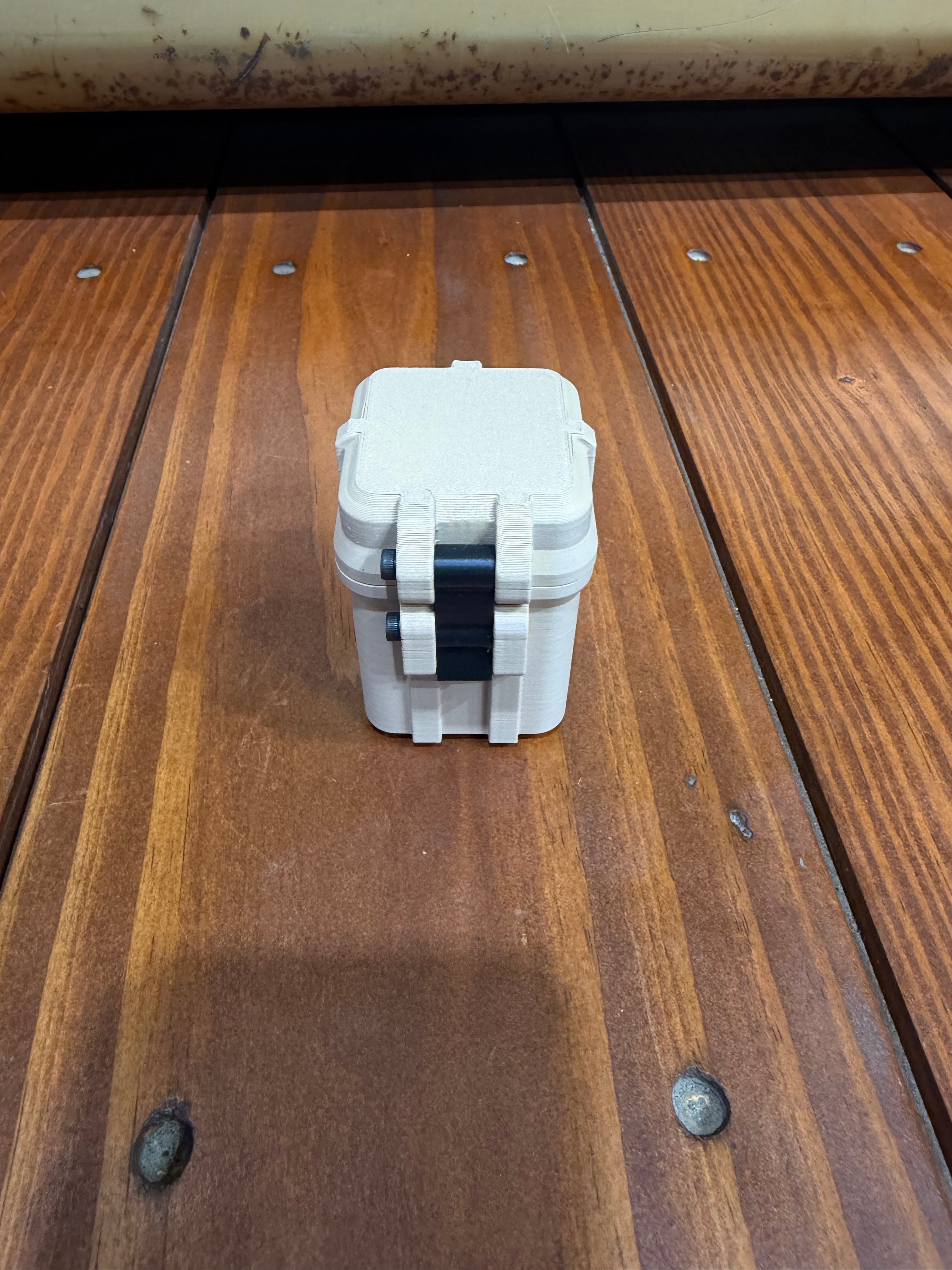 3D Printed Flat Top 18650 Battery Holder