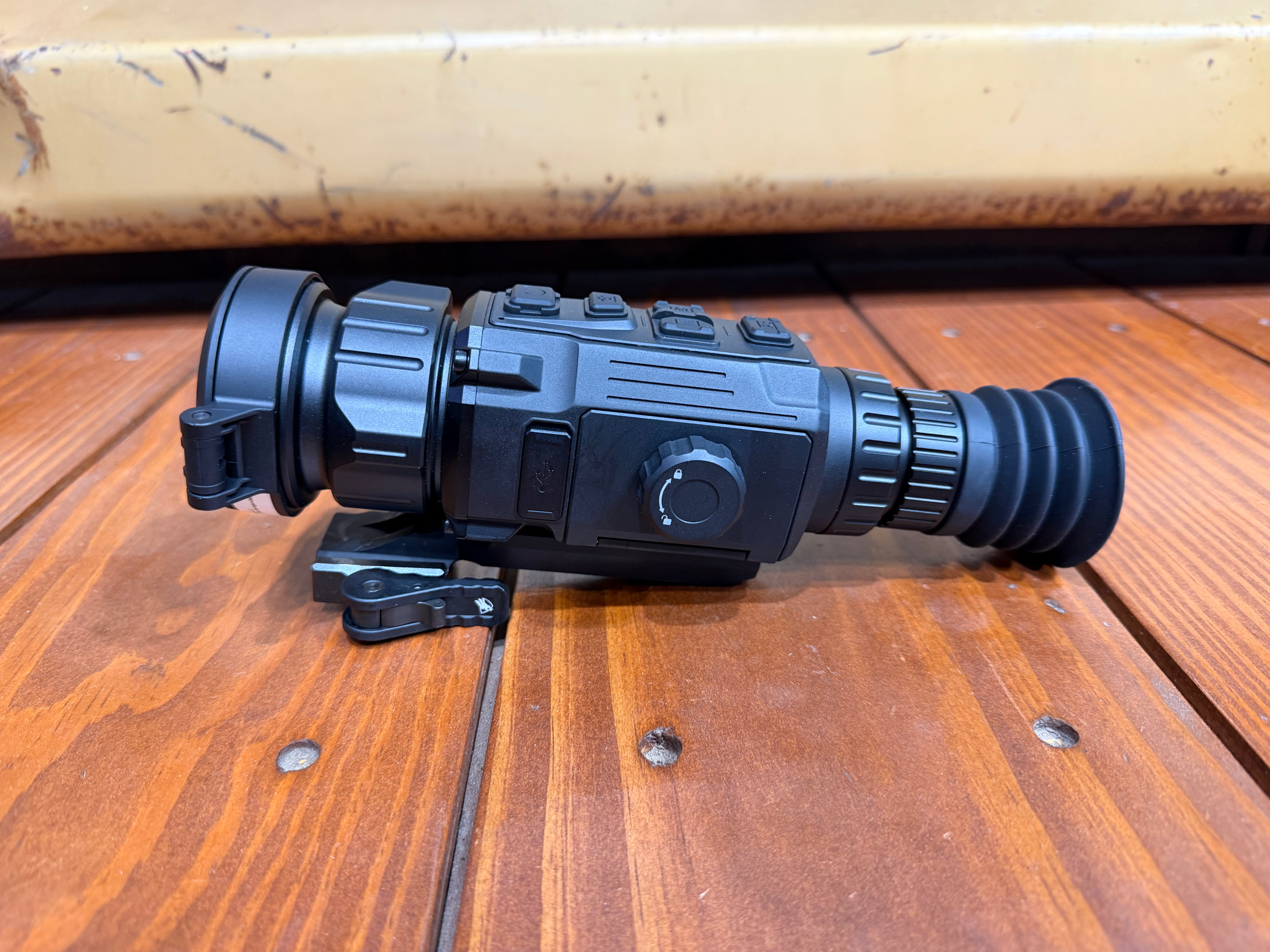 AGM Rattler V2 50-640 - Store Demo Unit