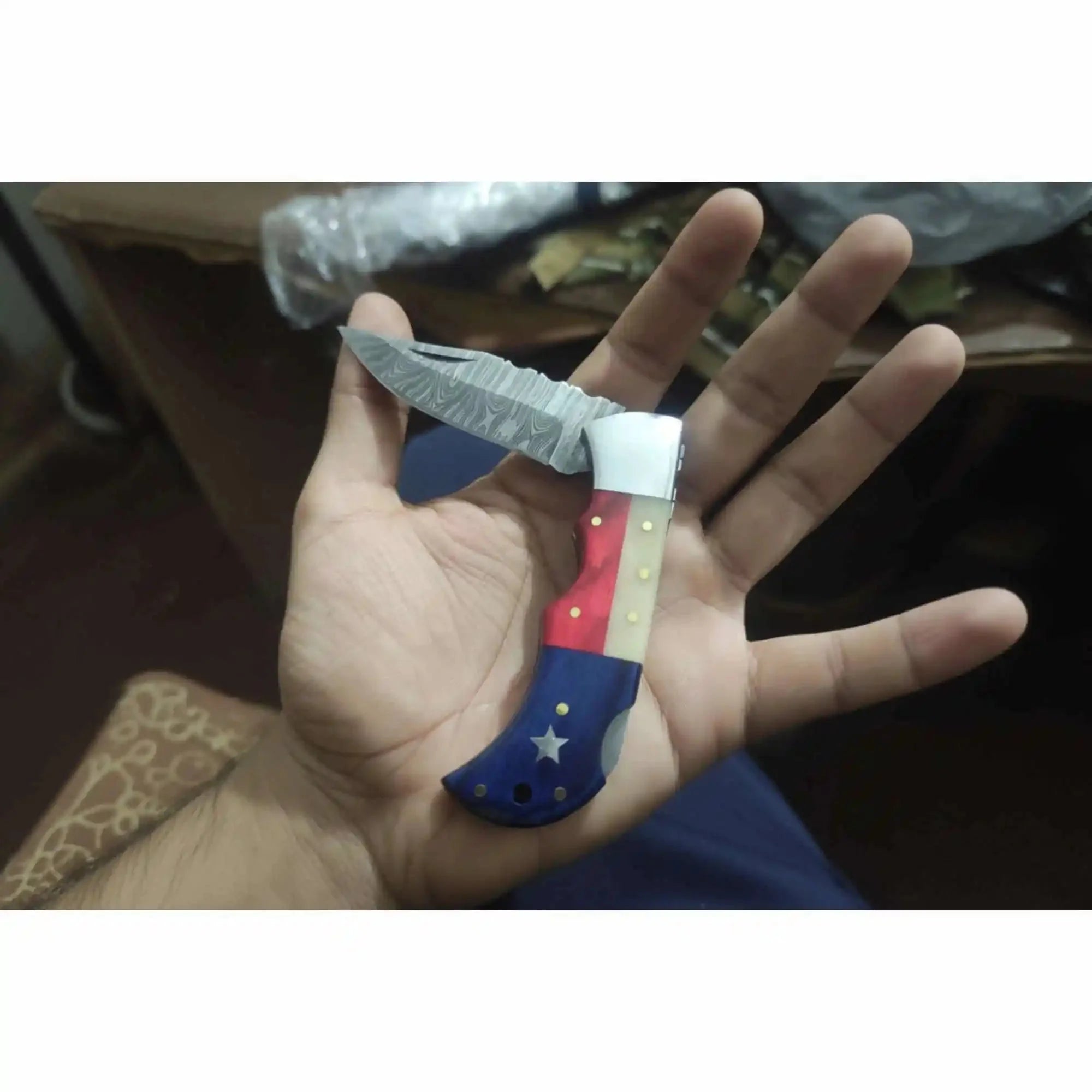 Handmade Damascus Folding Knife – Tricolor Resin Handle (Red, White & Blue) with Leather Sheath