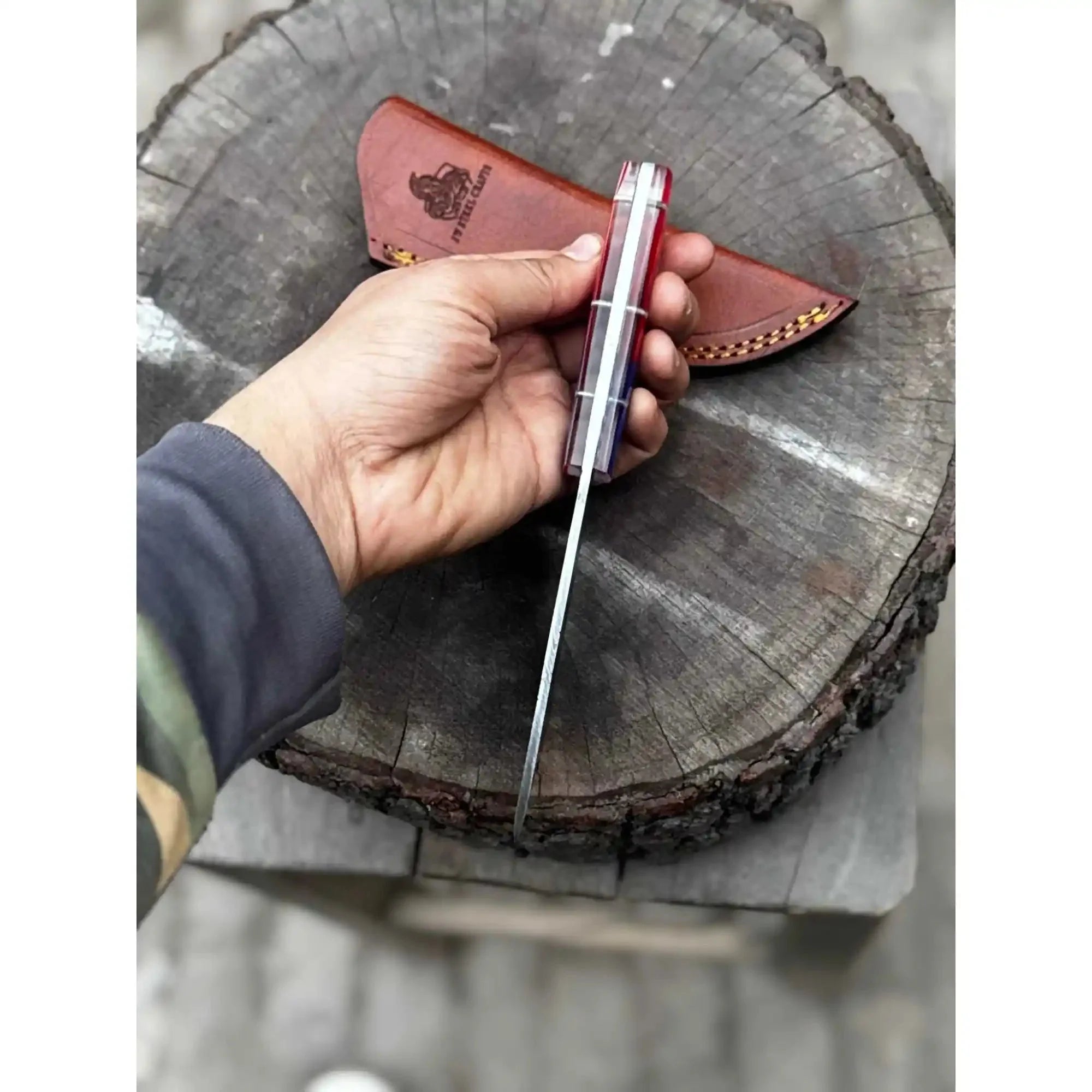 USA Handle Outdoor Knife – Handcrafted Damascus Steel Blade | Leather Sheath | JW SteelCrafts